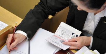 Можно ли прописаться в жилом помещении